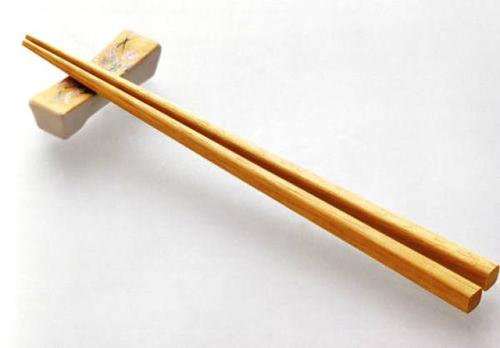 分餐合餐 公筷双筷 重塑餐桌文明如何破冰选项？
